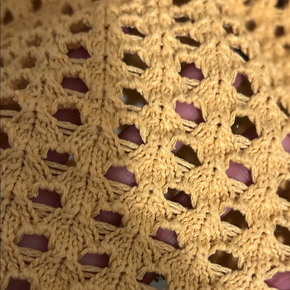 H&M Women's Mustard Open-Knit Crew Sweater cropped - Picture 5 of 7